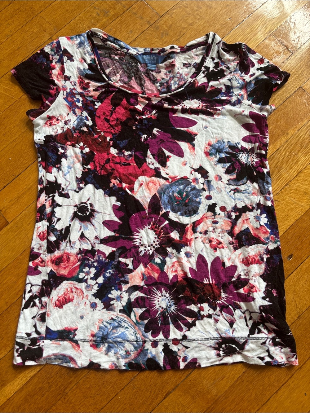 Vera Wang Floral Short Sleeve Scoop Neck Top - White, Magenta, Navy